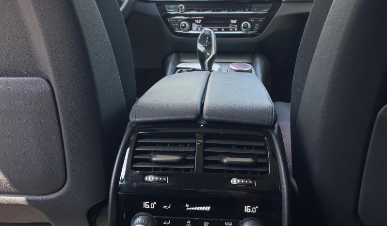 
								BMW 520d xDrive 48V Touring Steptronic (Station wagon) full									