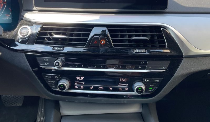 
								BMW 520d xDrive 48V Touring Steptronic (Station wagon) full									