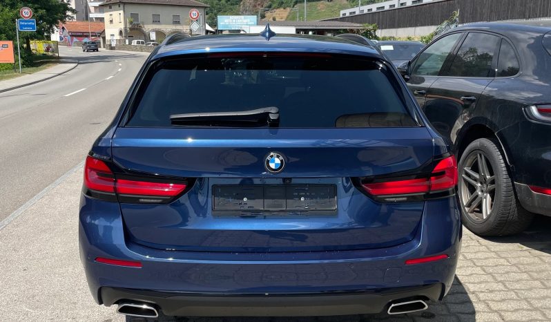 
								BMW 520d xDrive 48V Touring Steptronic (Station wagon) full									