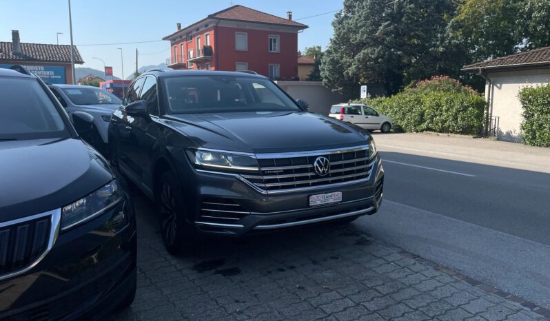 
								VW Touareg 3.0 TSI PHEV Atmosphere Tiptronic full									