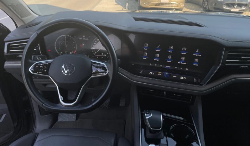 
								VW Touareg 3.0 TSI PHEV Atmosphere Tiptronic full									