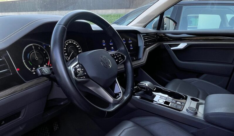 
								VW Touareg 3.0 TSI PHEV Atmosphere Tiptronic full									