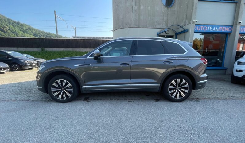 
								VW Touareg 3.0 TSI PHEV Atmosphere Tiptronic full									