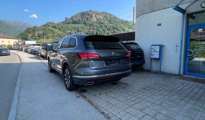 
								VW Touareg 3.0 TSI PHEV Atmosphere Tiptronic full									