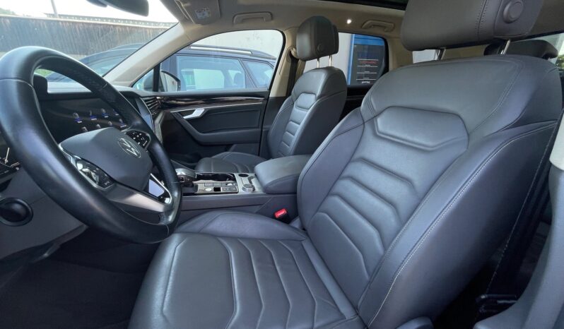 
								VW Touareg 3.0 TSI PHEV Atmosphere Tiptronic full									