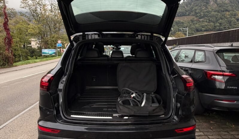 
								PORSCHE Cayenne S E-Hybrid full									