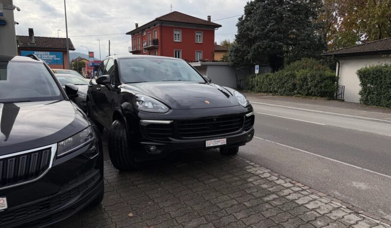 
								PORSCHE Cayenne S E-Hybrid full									