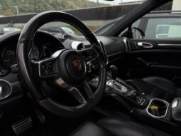 
										PORSCHE Cayenne S E-Hybrid full									