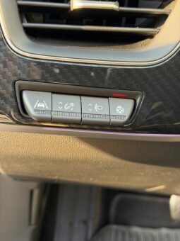 
										RENAULT Arkana 1.6 E-Tech Engineered full									