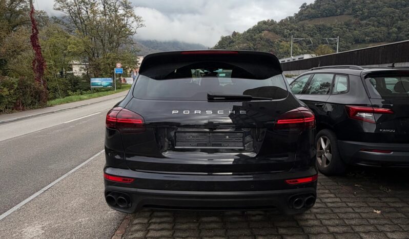 
								PORSCHE Cayenne S E-Hybrid full									