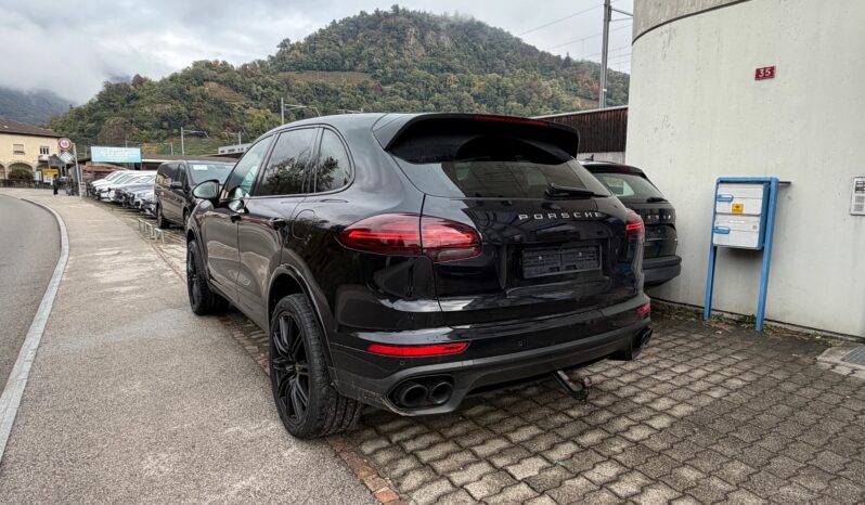 
								PORSCHE Cayenne S E-Hybrid full									