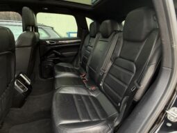 
										PORSCHE Cayenne S E-Hybrid full									