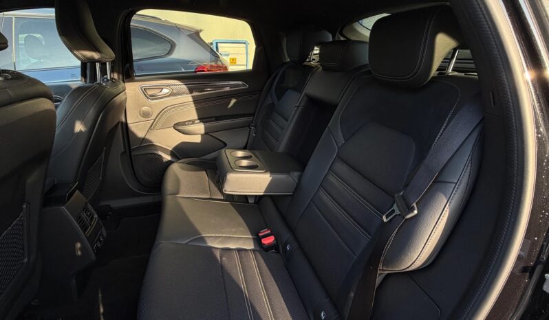 
								RENAULT Arkana 1.6 E-Tech Engineered full									