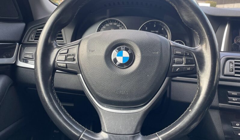 
								BMW 520d xDrive Touring Steptronic full									