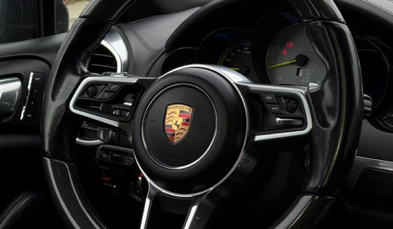 
								PORSCHE Cayenne S E-Hybrid full									