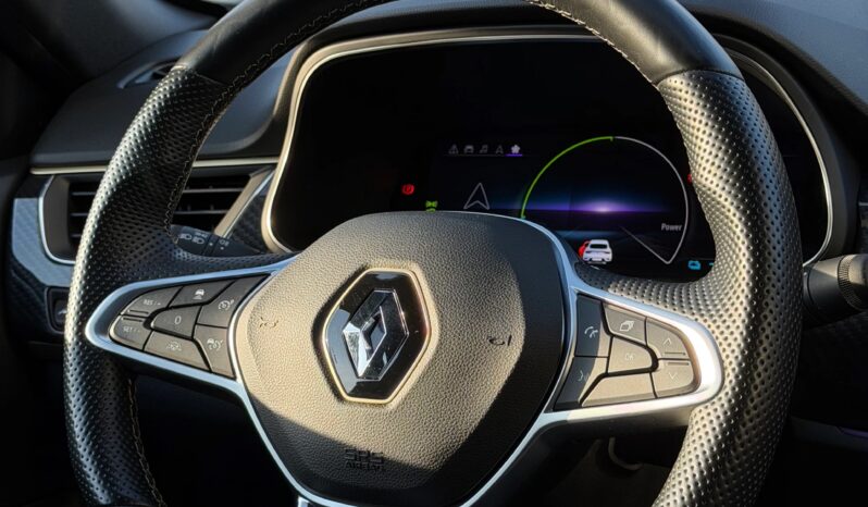 
								RENAULT Arkana 1.6 E-Tech Engineered full									