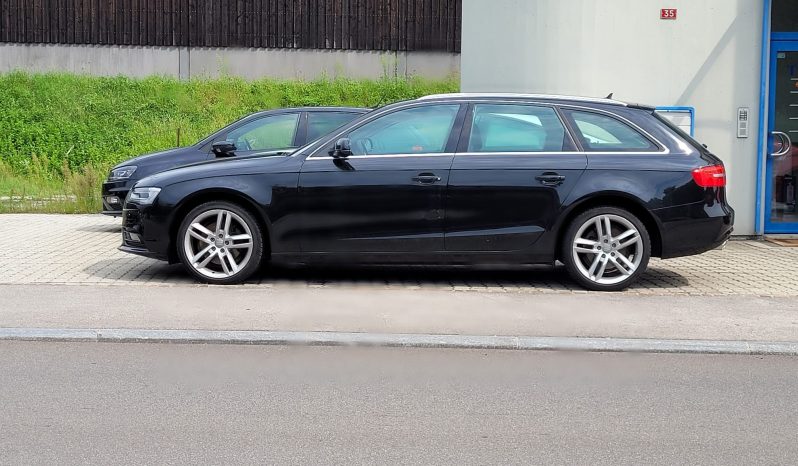 
								AUDI A4 Avant 2.0 TDI Attraction multitronic (Station wagon) full									