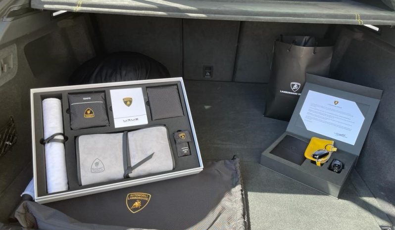 
								LAMBORGHINI Urus E-Gear (SUV / Fuoristrada) full									