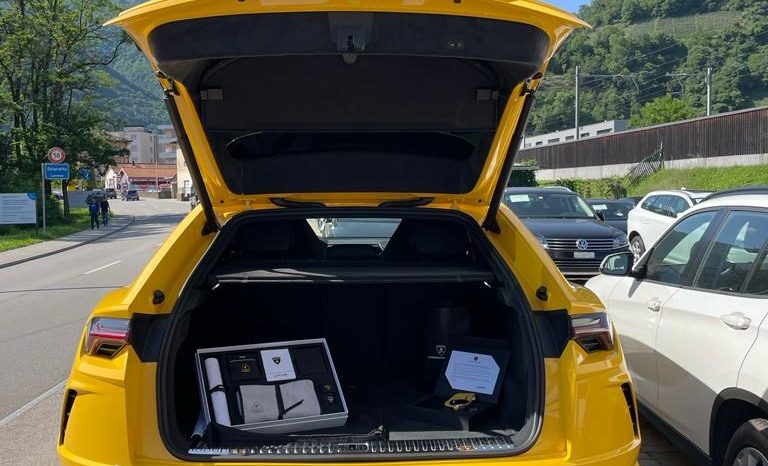 
								LAMBORGHINI Urus E-Gear (SUV / Fuoristrada) full									