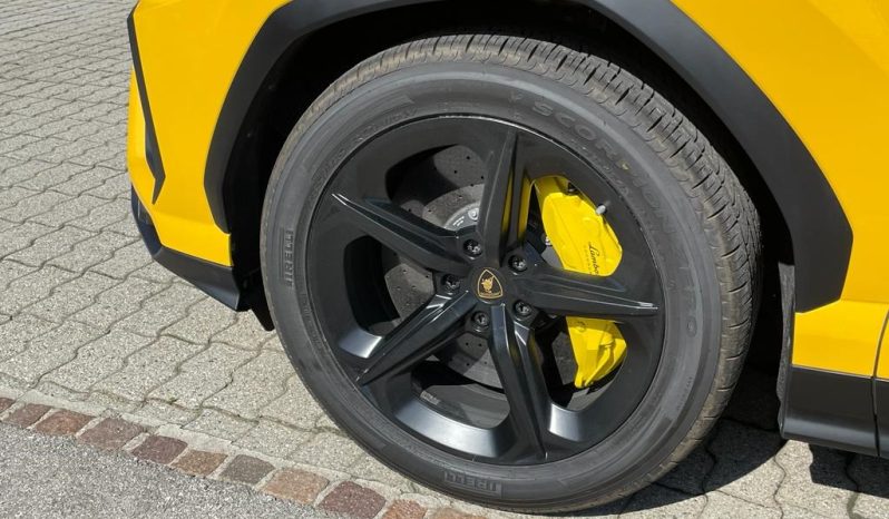 
								LAMBORGHINI Urus E-Gear (SUV / Fuoristrada) full									