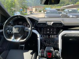 
										LAMBORGHINI Urus E-Gear (SUV / Fuoristrada) full									