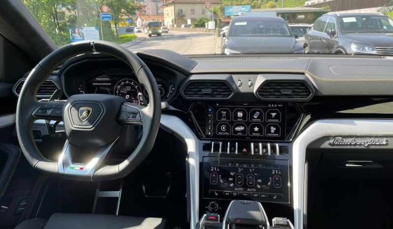 
								LAMBORGHINI Urus E-Gear (SUV / Fuoristrada) full									