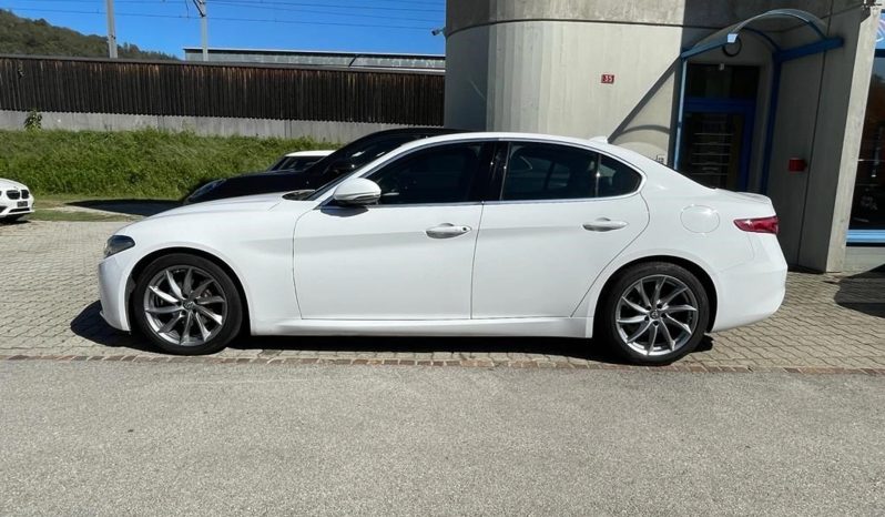 
								ALFA ROMEO Giulia 2.2 JTDM Super Automatic (Berlina) full									