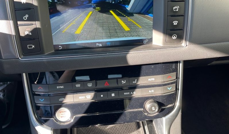 
								JAGUAR XF Sportbrake 2.0 240 R-Sport AWD Automatic (Station wagon) full									