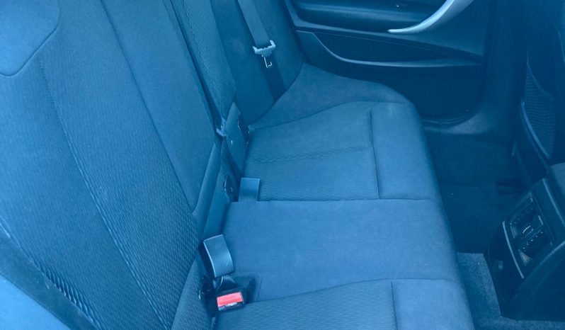 
								BMW 116i (Berlina) full									