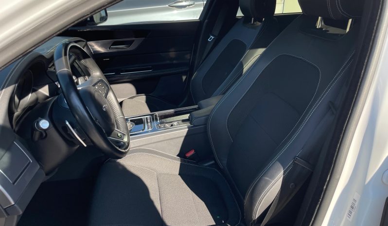 
								JAGUAR XF Sportbrake 2.0 240 R-Sport AWD Automatic (Station wagon) full									