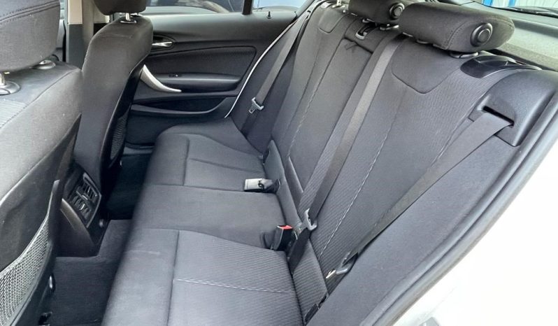 
								BMW 118i Steptronic (Berlina) full									