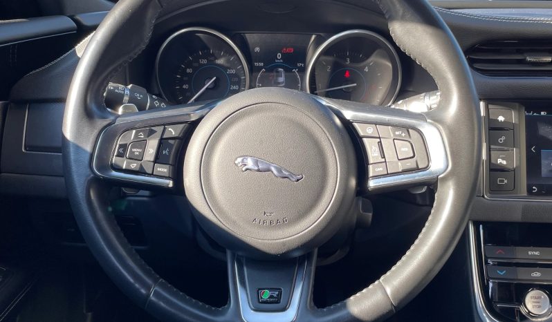 
								JAGUAR XF Sportbrake 2.0 240 R-Sport AWD Automatic (Station wagon) full									