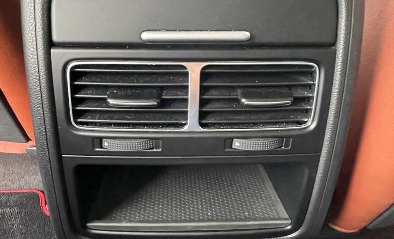 
								VW Touareg 3.0 TDI BlueMotion Technology Tiptronic (SUV / Fuoristrada) full									