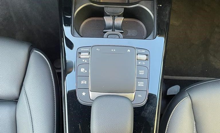 
								MERCEDES-BENZ A 180 Progressive 7G-DCT (Berlina) full									
