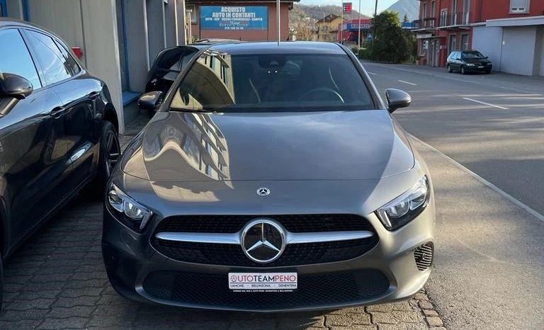 
								MERCEDES-BENZ A 180 Progressive 7G-DCT (Berlina) full									