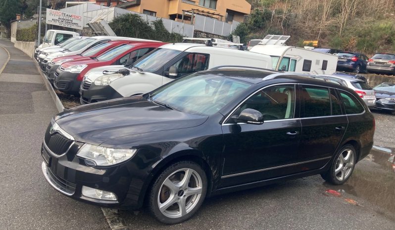 
								SKODA Superb Combi 1.8 TSI Elegance (Station wagon) full									