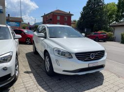 
										VOLVO XC60 T5 Summum R-Design Powershift (SUV / Fuoristrada) full									