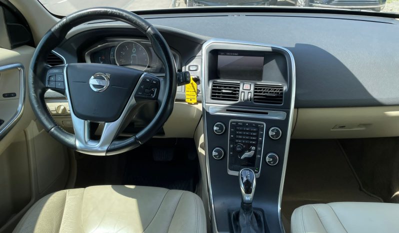 
								VOLVO XC60 T5 Summum R-Design Powershift (SUV / Fuoristrada) full									