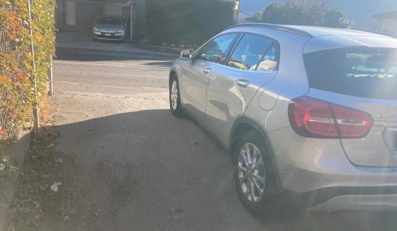 
								MERCEDES-BENZ GLA 200 CDI Style 4Matic 7G-DCT (SUV / Fuoristrada) full									