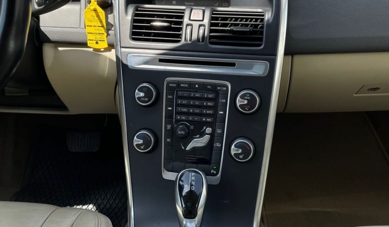
								VOLVO XC60 T5 Summum R-Design Powershift (SUV / Fuoristrada) full									