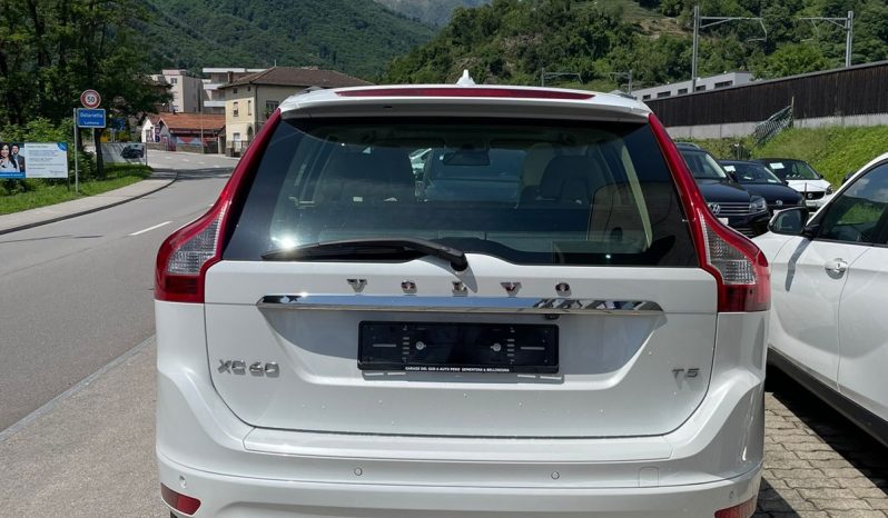 
								VOLVO XC60 T5 Summum R-Design Powershift (SUV / Fuoristrada) full									