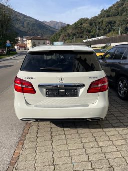 
										MERCEDES-BENZ B 220 CDI Urban 4Matic 7G-DCT (Monovolume) full									