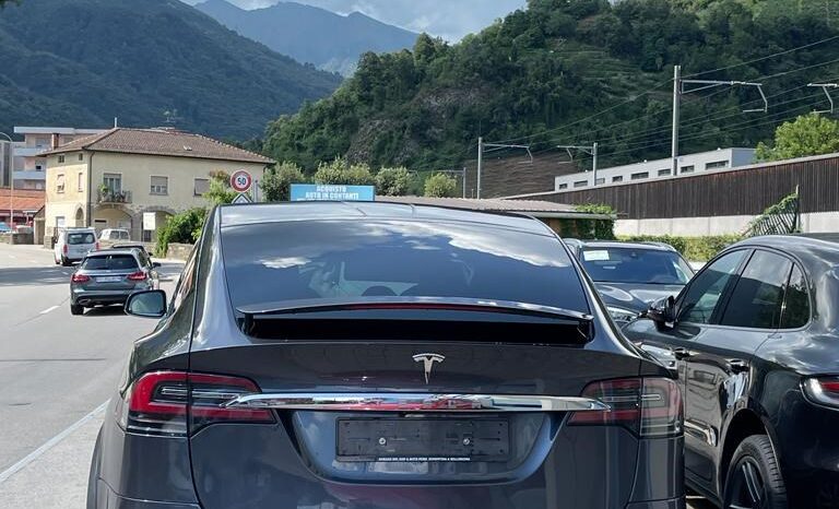 
								TESLA Model X 90 D (SUV / Fuoristrada) full									