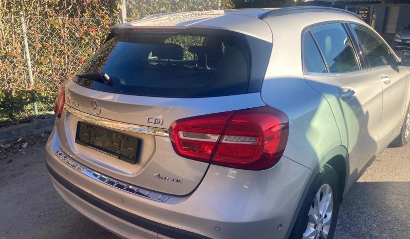 
								MERCEDES-BENZ GLA 200 CDI Style 4Matic 7G-DCT (SUV / Fuoristrada) full									