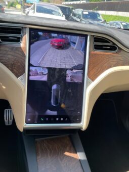 
										TESLA Model X 90 D (SUV / Fuoristrada) full									