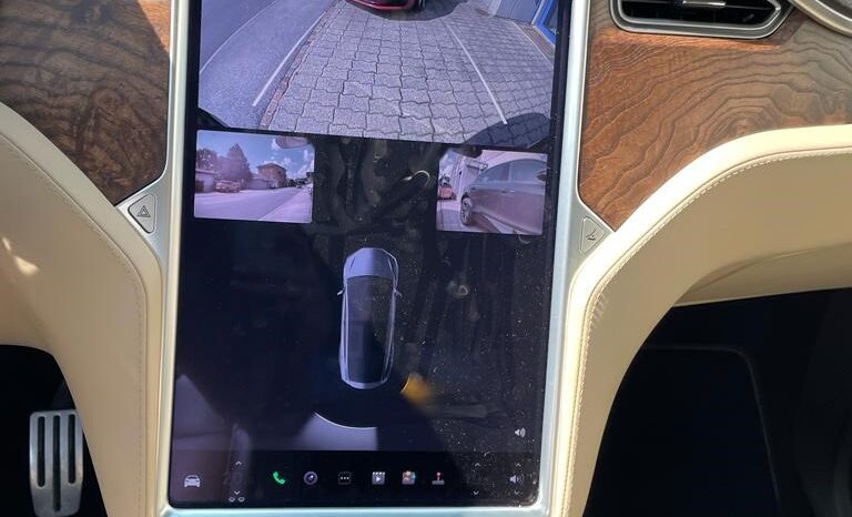 
								TESLA Model X 90 D (SUV / Fuoristrada) full									