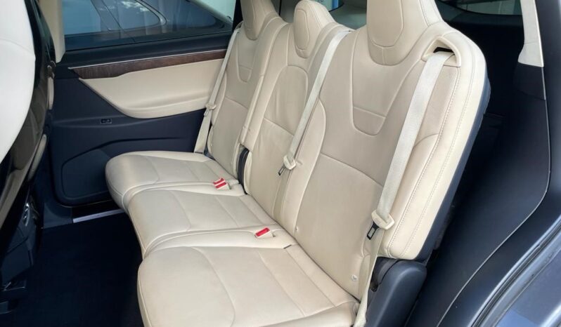
								TESLA Model X 90 D (SUV / Fuoristrada) full									