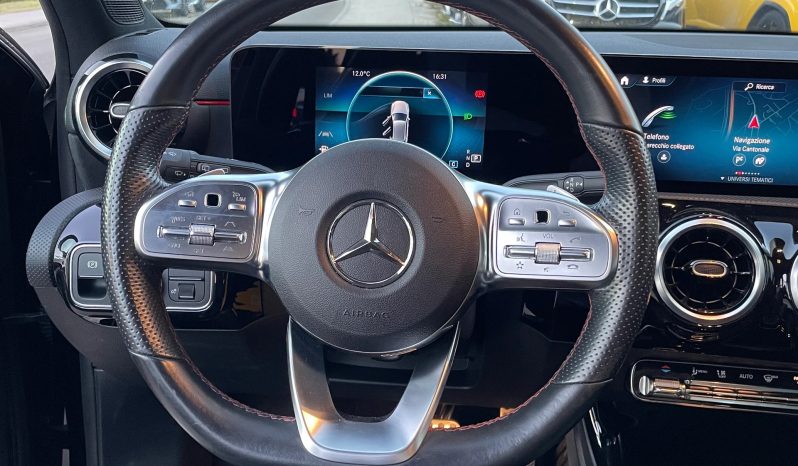 
								MERCEDES-BENZ A 200 AMG Line 7G-DCT (Berlina) full									