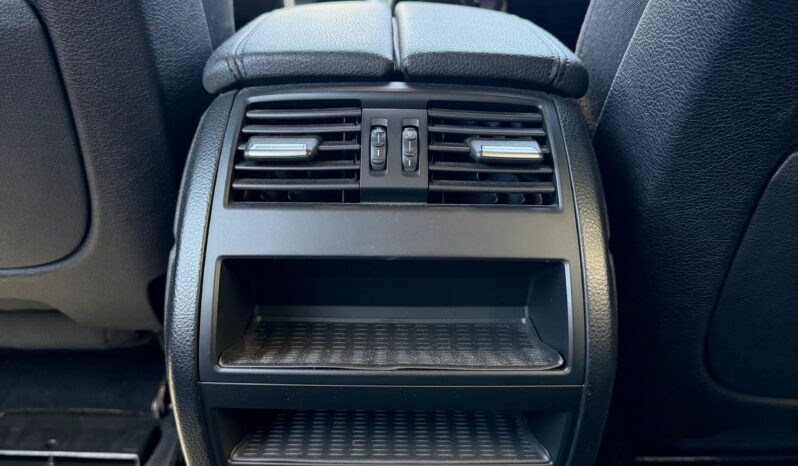 
								BMW 520d Touring Steptronic (Station wagon) full									