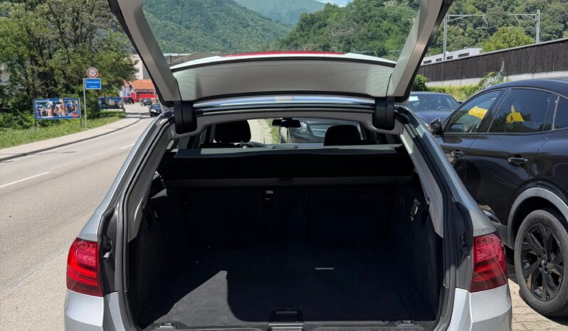
								BMW 520d Touring Steptronic (Station wagon) full									